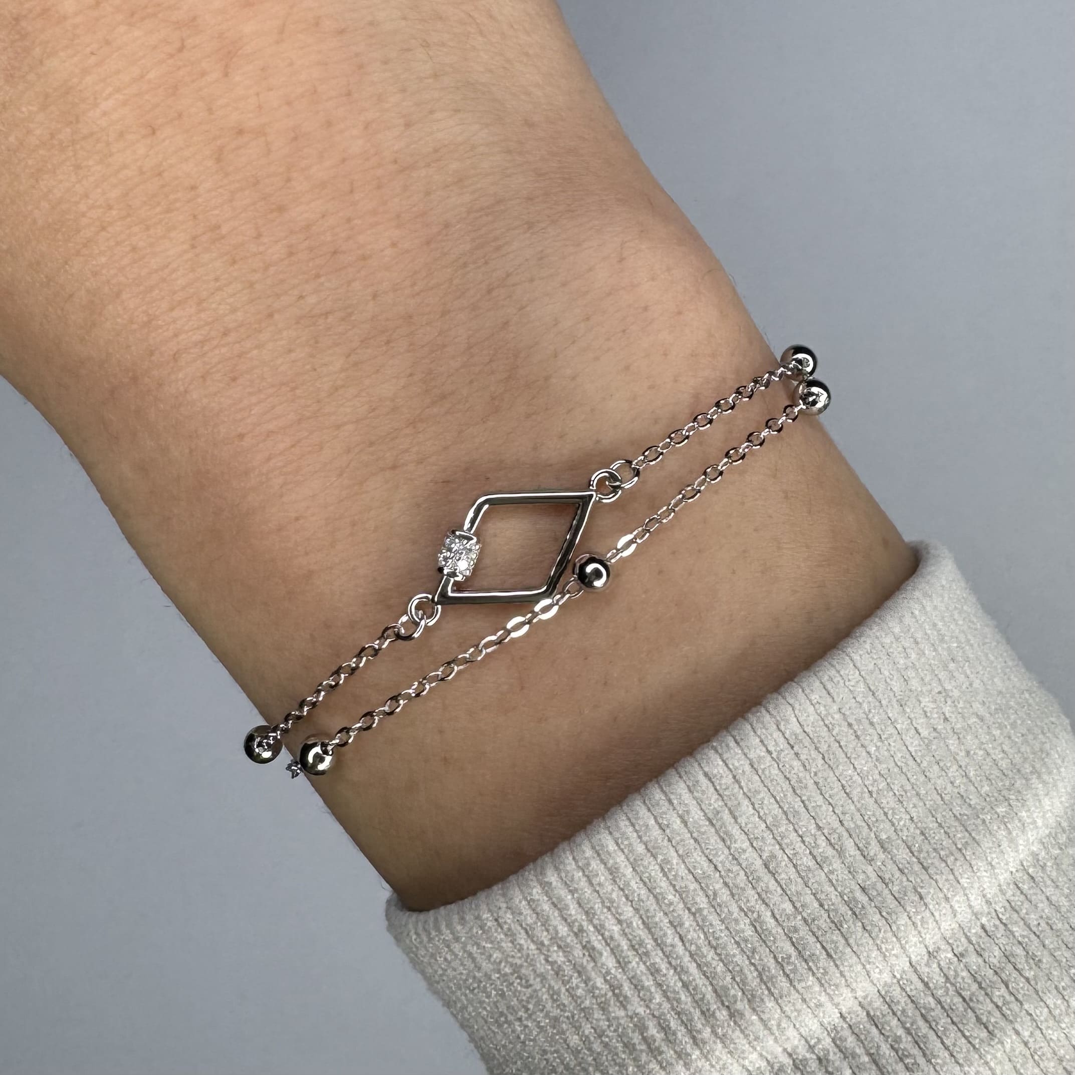 SREBRNA NARUKVICA VESPERA