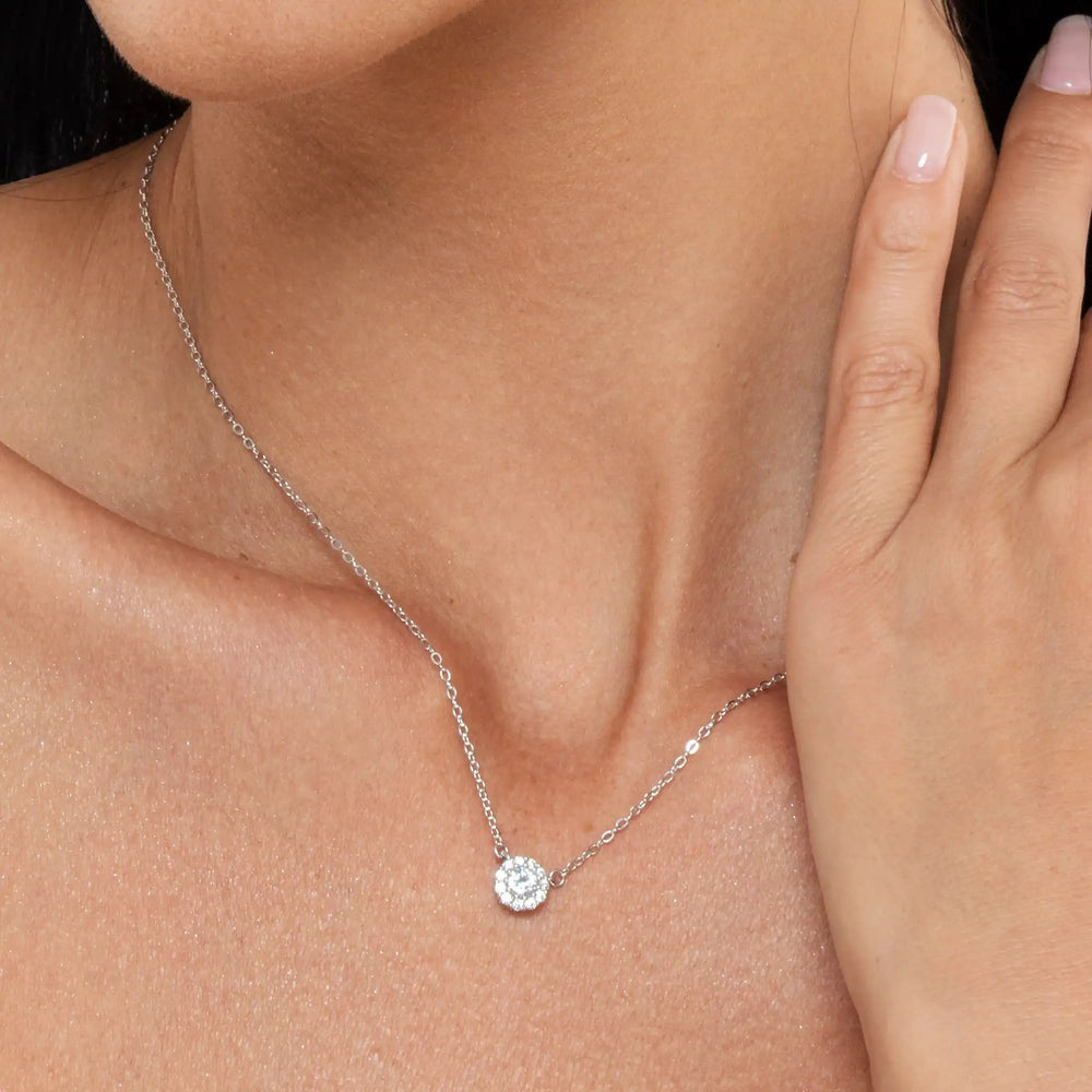 SREBRNA OGRLICA JINX