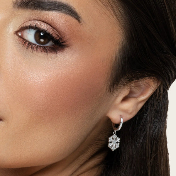 SREBRNE NAUŠNICE SNOWFLAKE