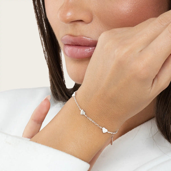 SREBRNA NARUKVICA HEART'S ESSENCE