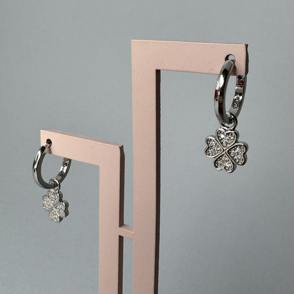 SREBRNE MINDJUŠE CLOVER AURA