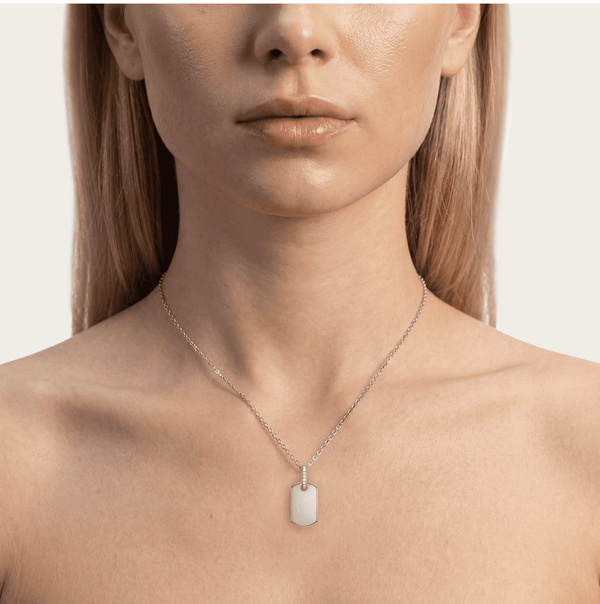 SREBRNA OGRLICA TWO SIDES - ONE STORY